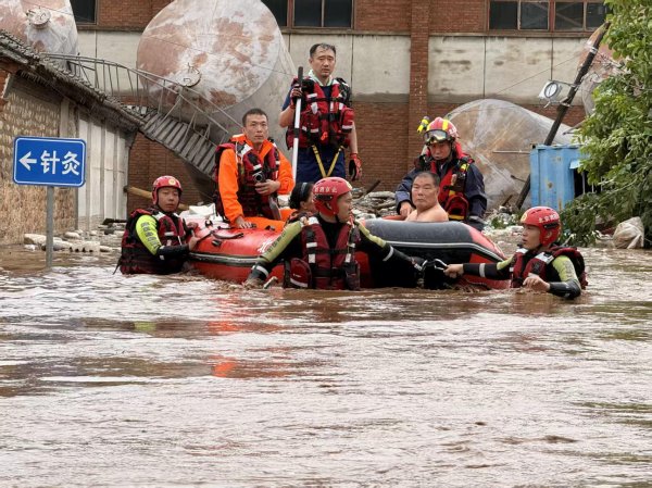 亚投金融 雨洪之下，山村的救援与自救