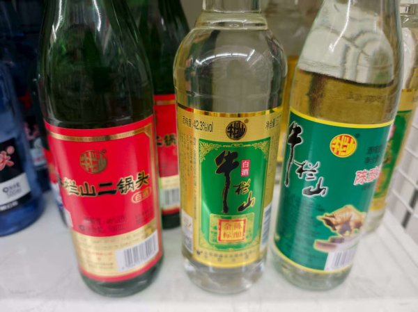 深富策略 牛栏山光瓶酒“金标陈酿”竞品环伺，“白牛二”销量仍大幅下滑